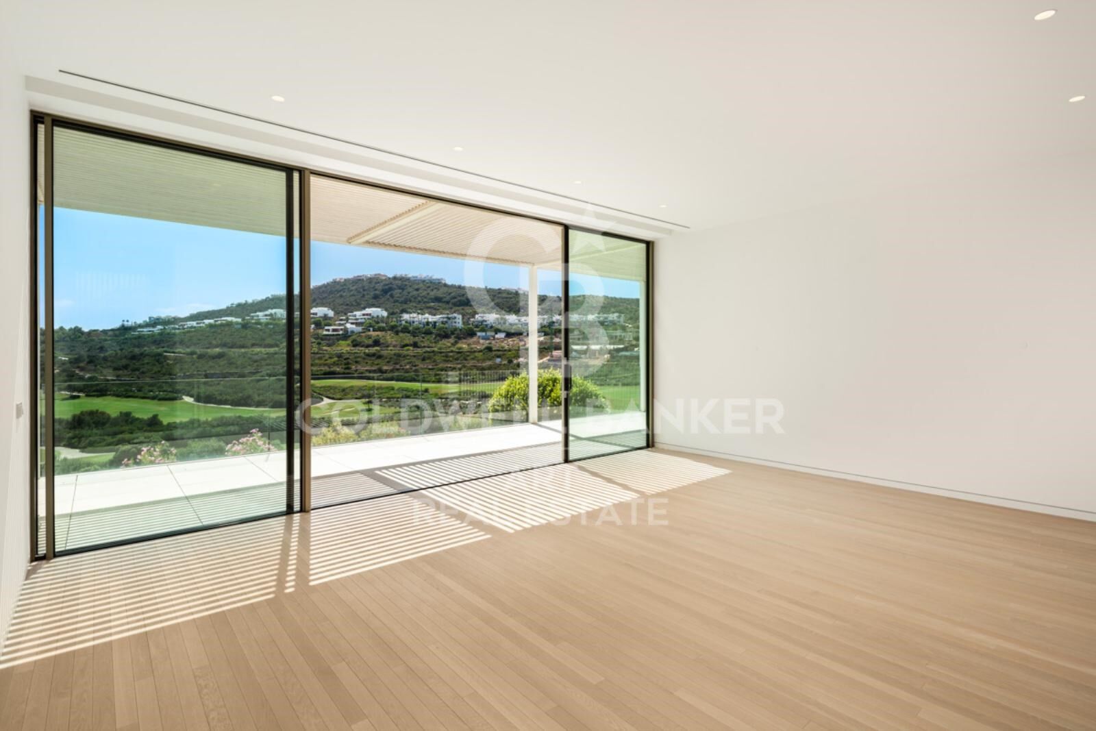 Villas de lujo en campo de golf con vistas panorámicas en Casares