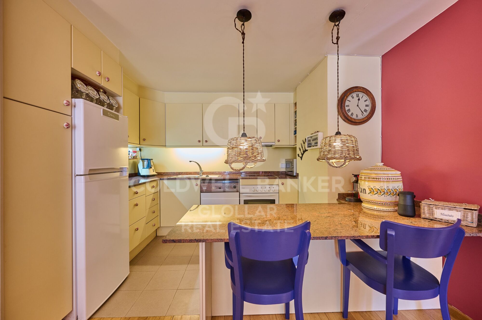 Encantador apartamento en Martinet con vistas