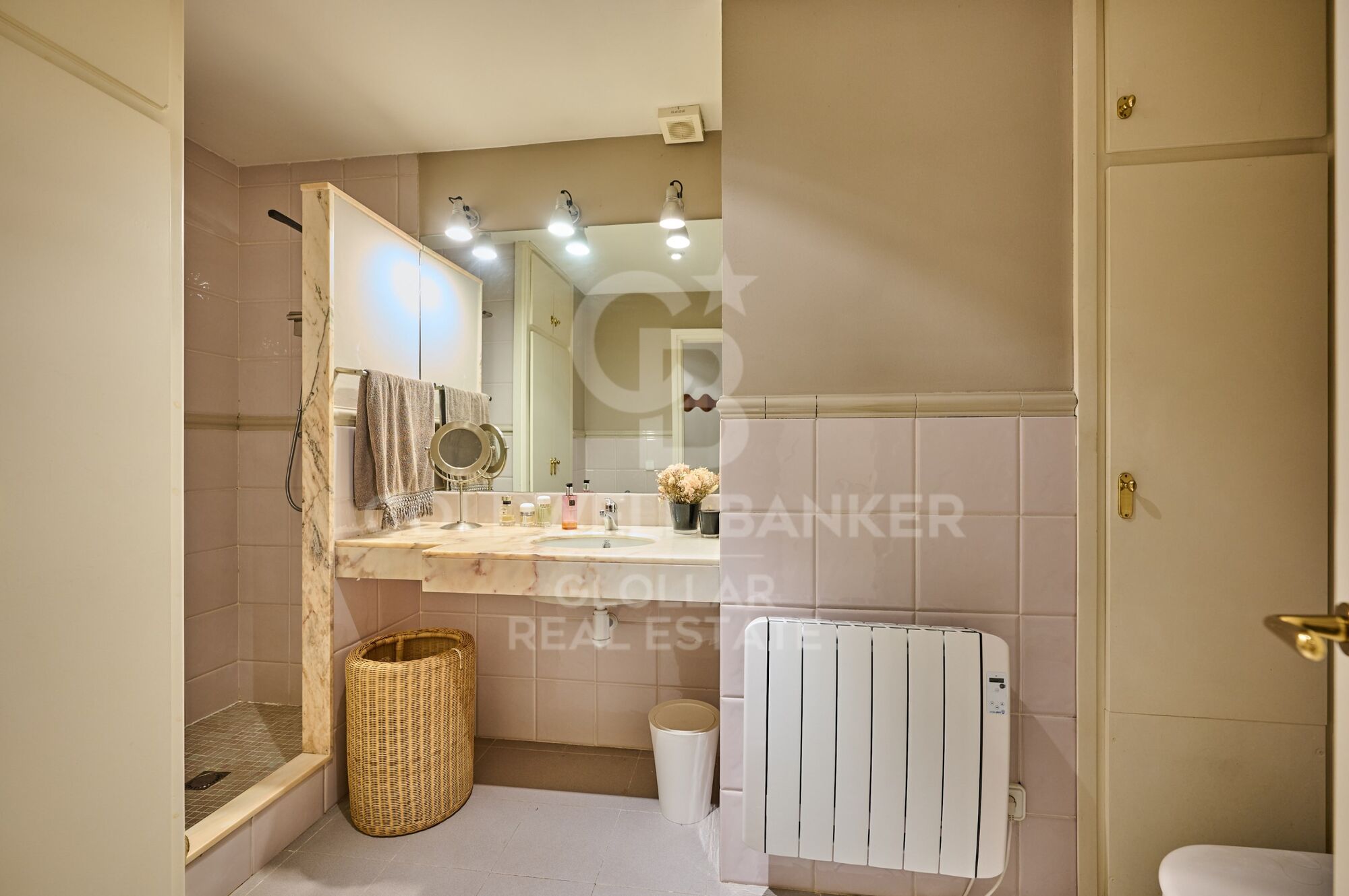 Encantador apartamento en Martinet con vistas