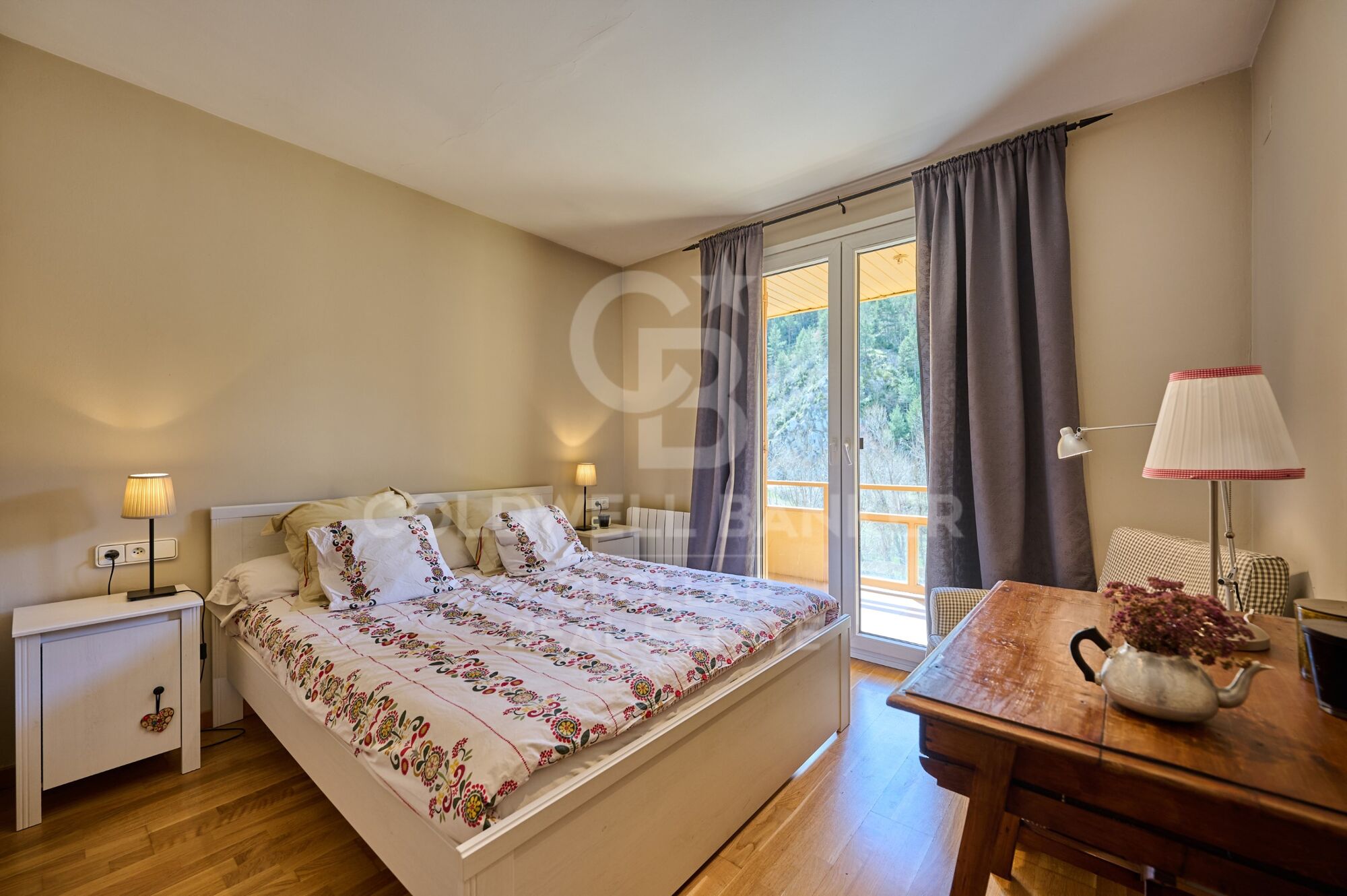 Encantador apartamento en Martinet con vistas