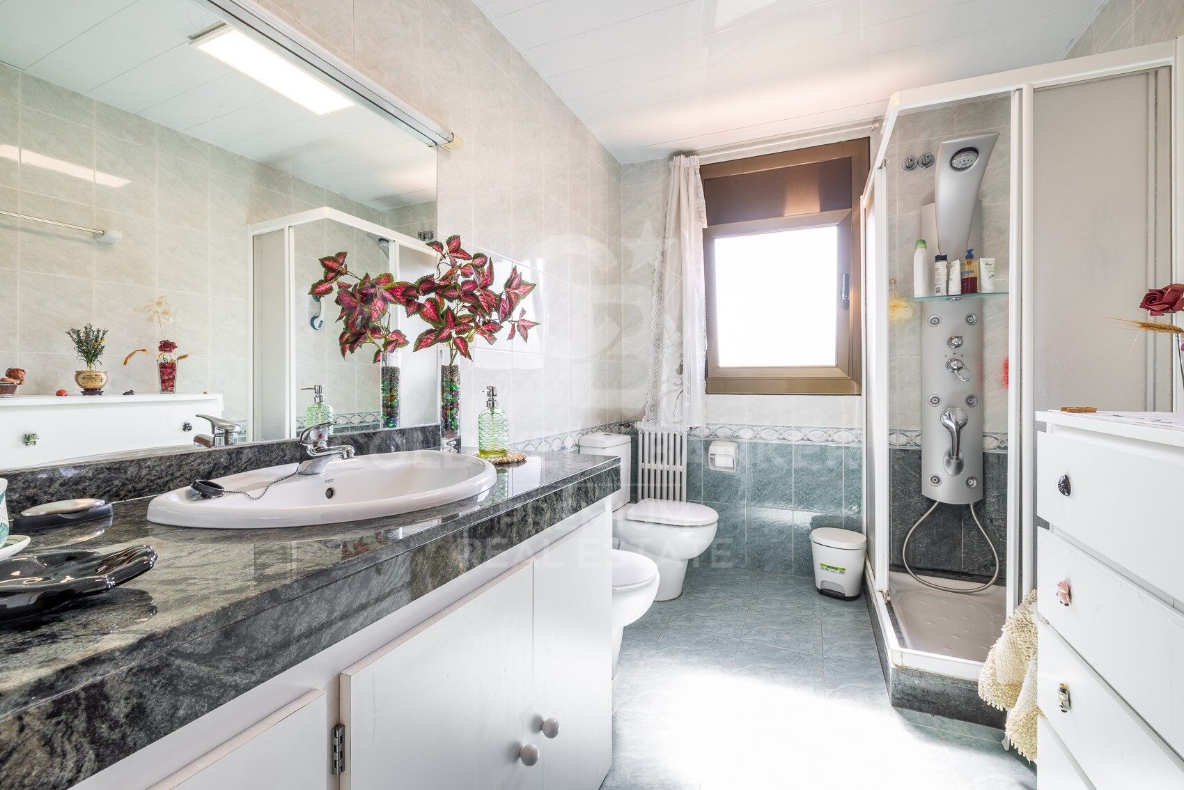 CHARMING HOUSE WITH A SEPARATE APARTMENT IN LA FLORESTA: