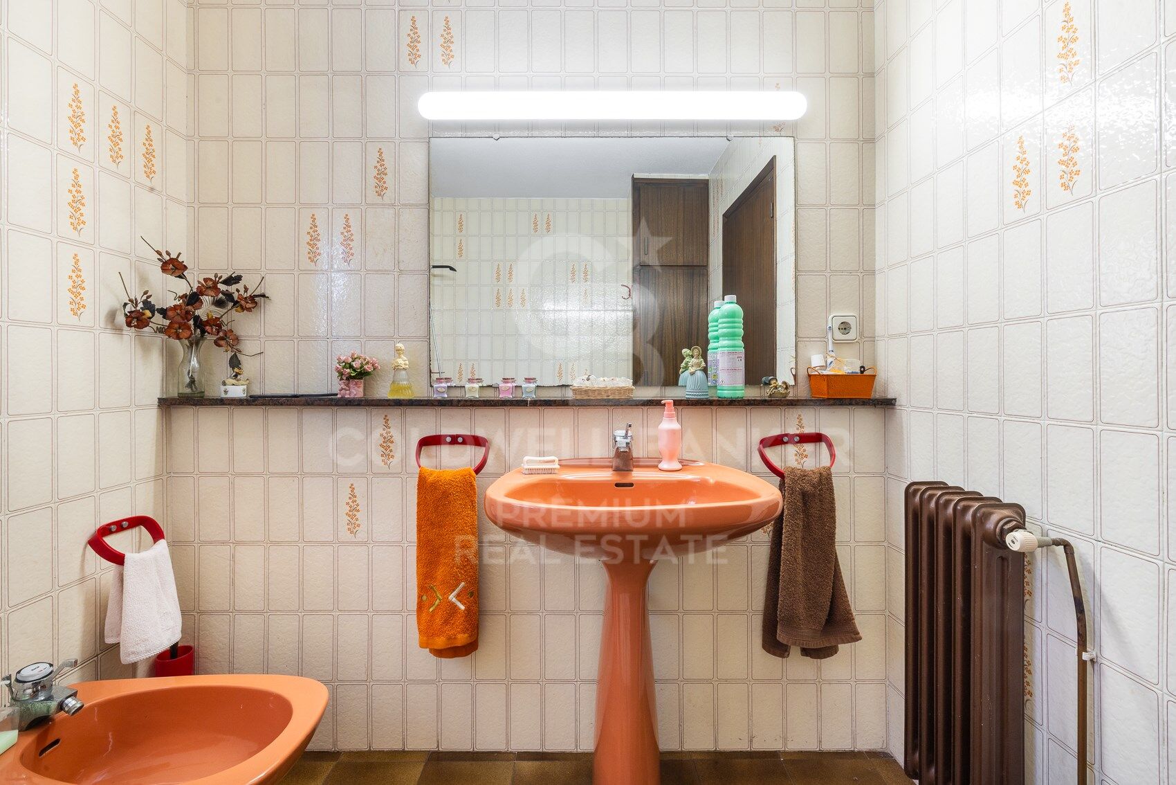 CHARMING HOUSE WITH A SEPARATE APARTMENT IN LA FLORESTA: