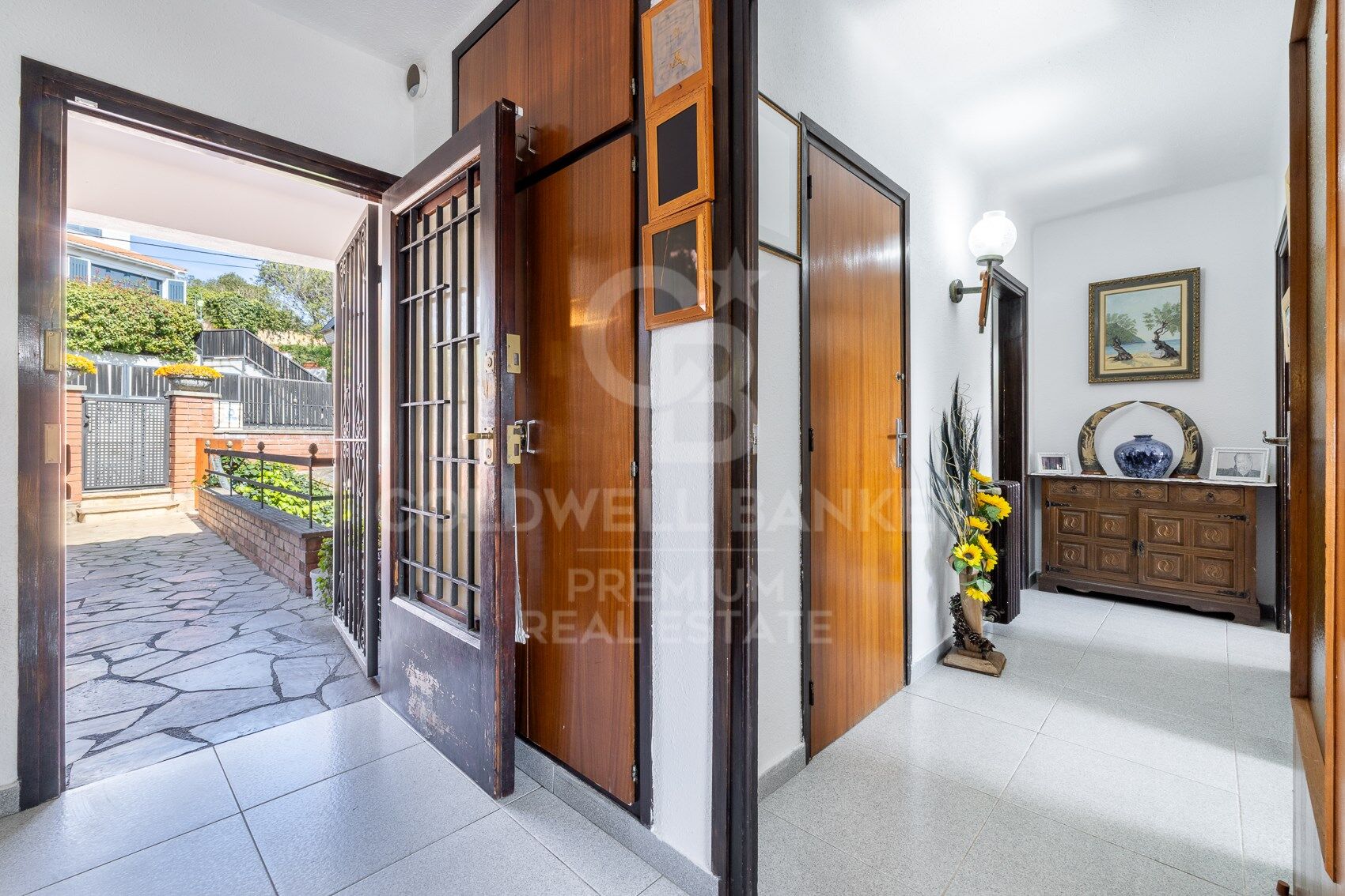 CHARMING HOUSE WITH A SEPARATE APARTMENT IN LA FLORESTA: