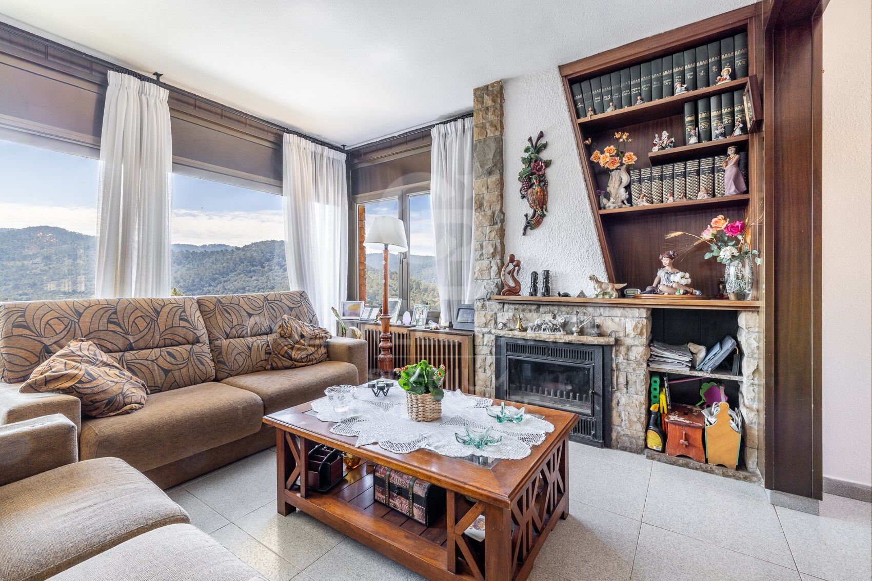 CHARMING HOUSE WITH A SEPARATE APARTMENT IN LA FLORESTA: