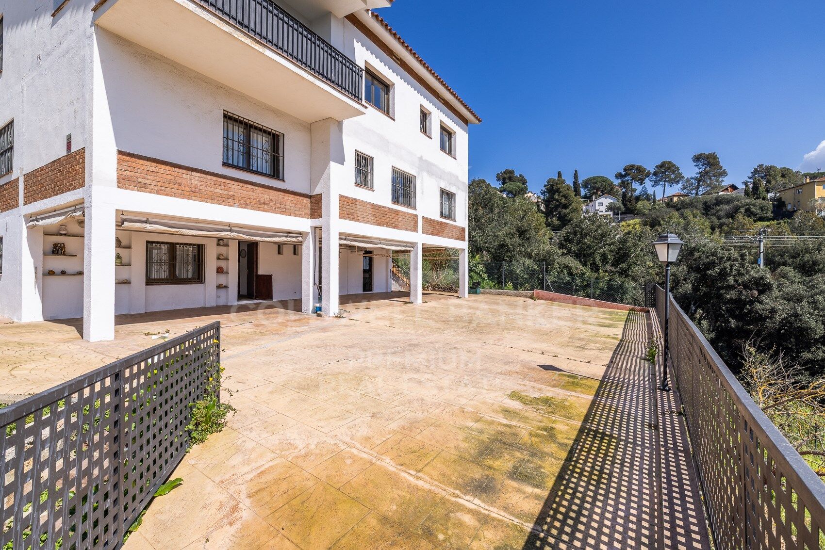 CHARMING HOUSE WITH A SEPARATE APARTMENT IN LA FLORESTA: