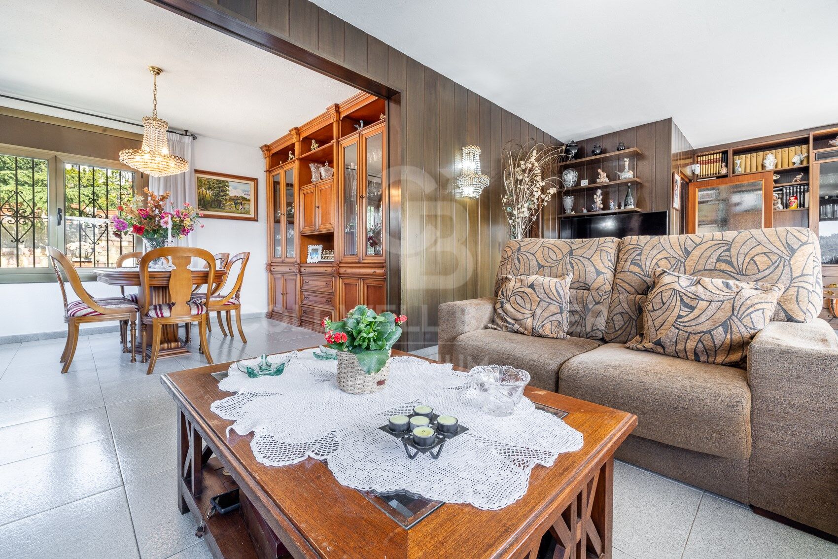 CHARMING HOUSE WITH A SEPARATE APARTMENT IN LA FLORESTA: