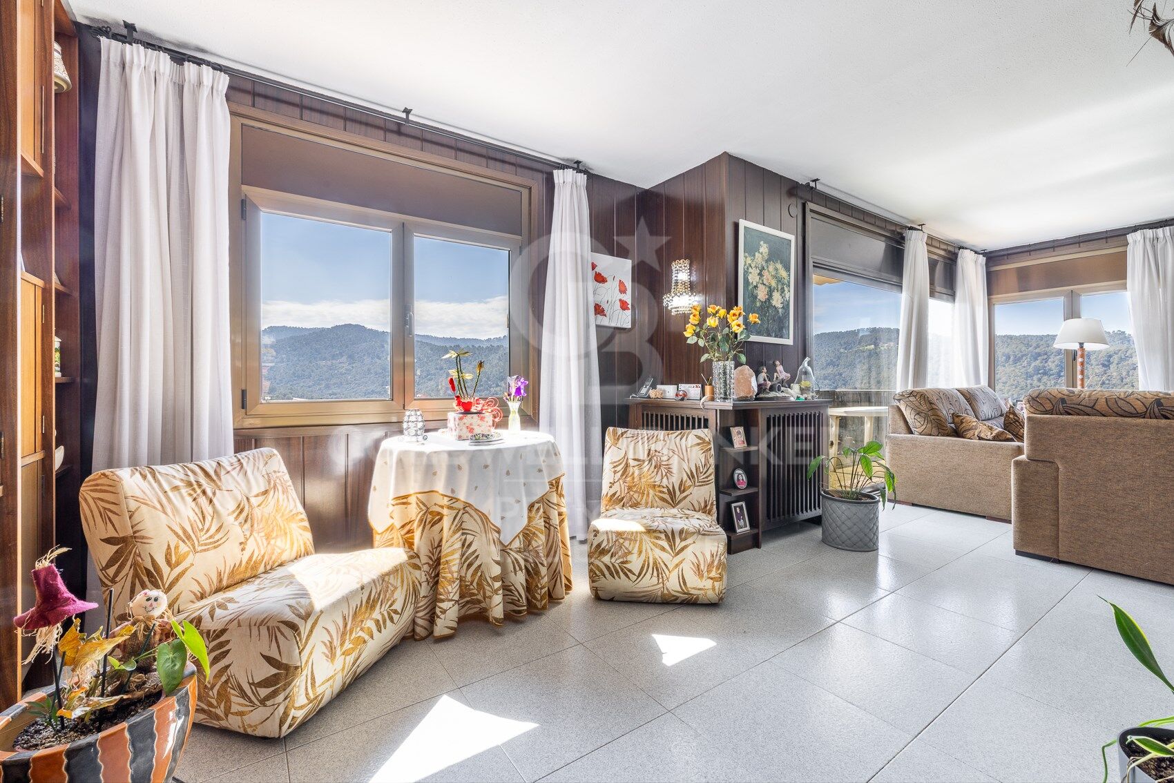 CHARMING HOUSE WITH A SEPARATE APARTMENT IN LA FLORESTA: