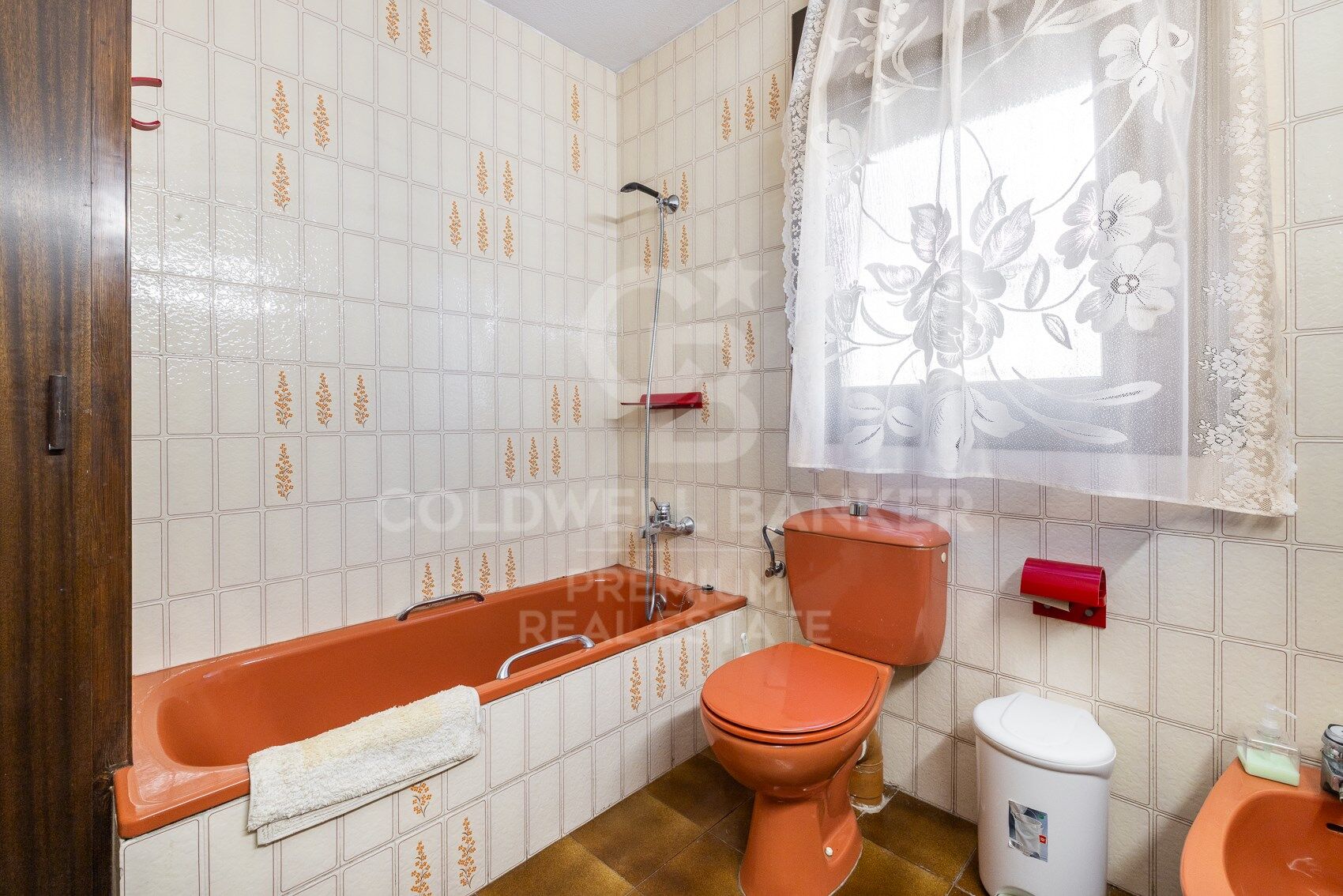 CHARMING HOUSE WITH A SEPARATE APARTMENT IN LA FLORESTA: