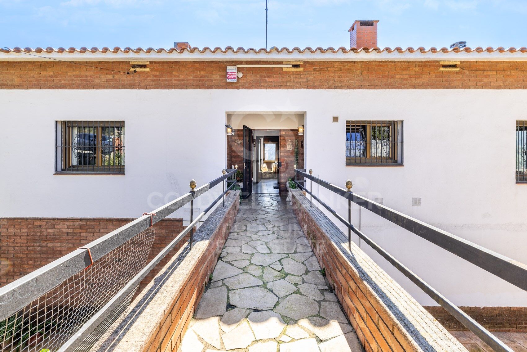 CHARMING HOUSE WITH A SEPARATE APARTMENT IN LA FLORESTA: