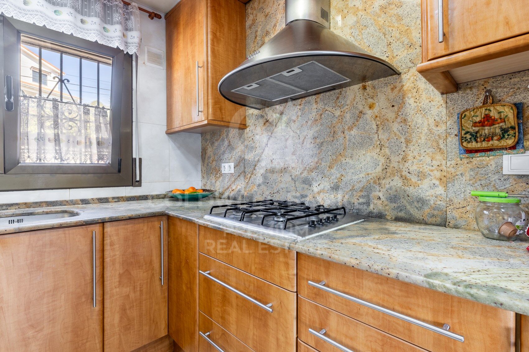 CHARMING HOUSE WITH A SEPARATE APARTMENT IN LA FLORESTA: