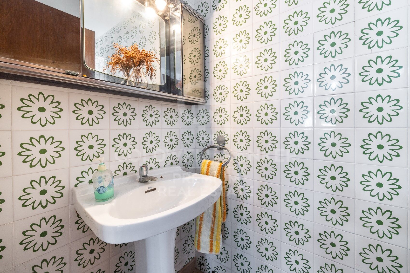 CHARMING HOUSE WITH A SEPARATE APARTMENT IN LA FLORESTA: