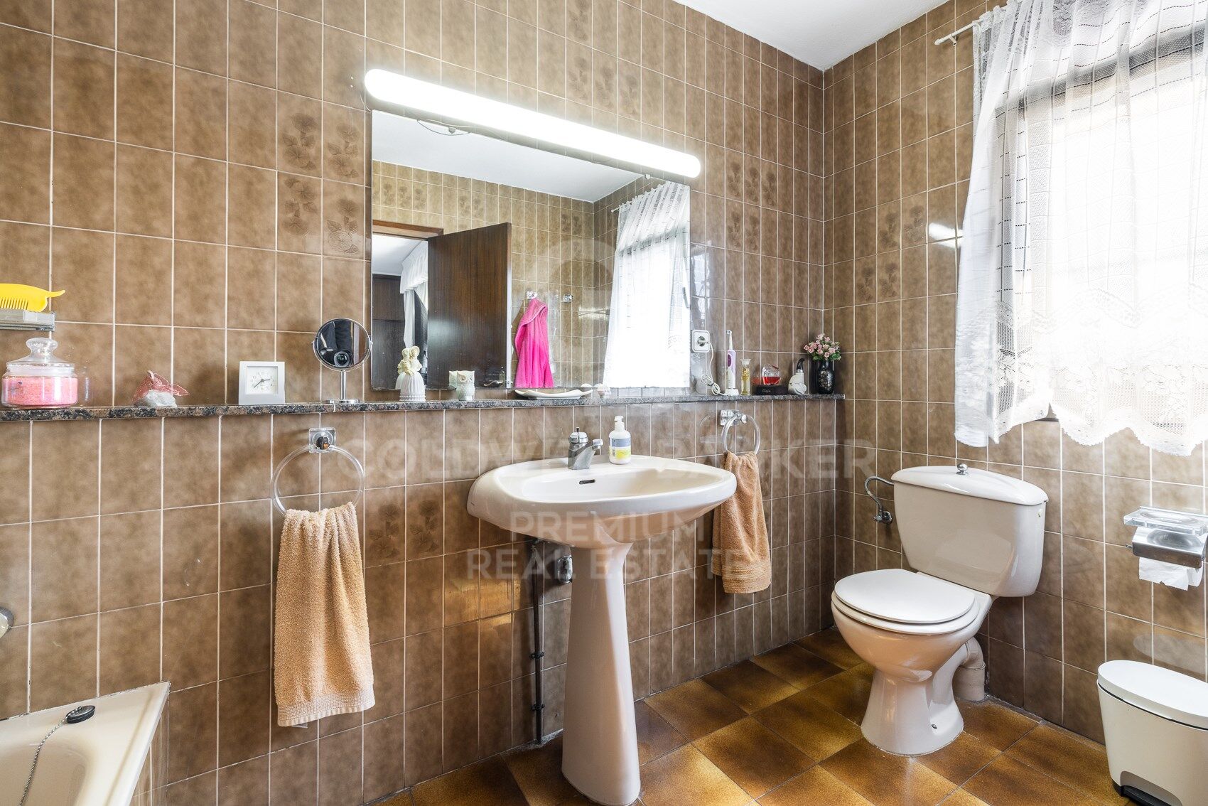 CHARMING HOUSE WITH A SEPARATE APARTMENT IN LA FLORESTA: