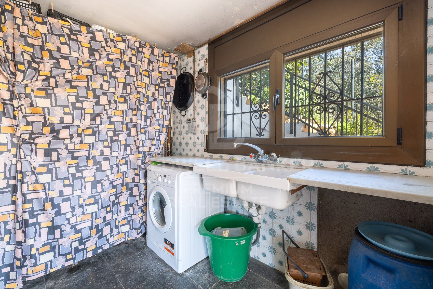 CHARMING HOUSE WITH A SEPARATE APARTMENT IN LA FLORESTA: