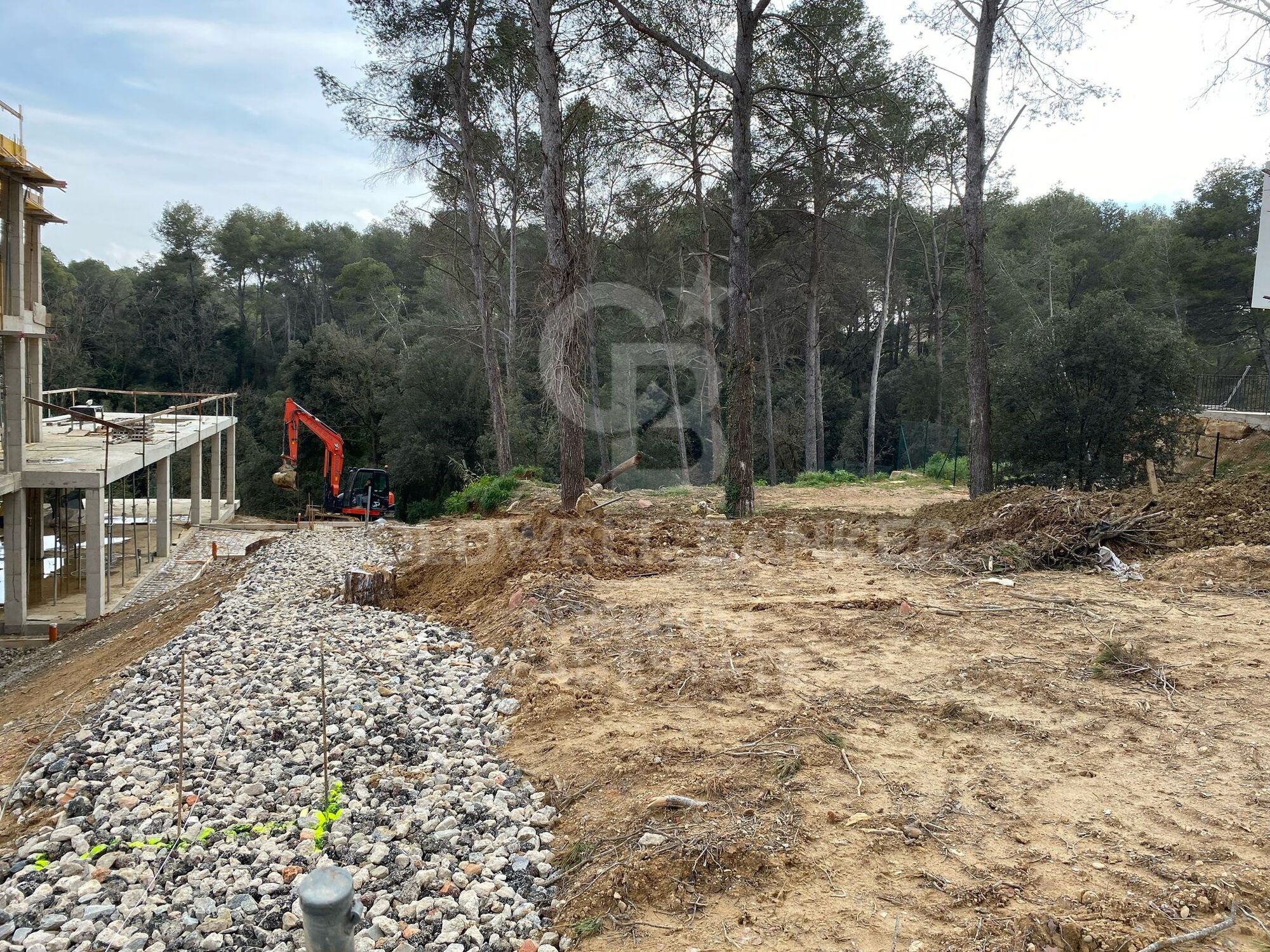 LAST FLAT PLOT IN EXCLUSIVE AND QUIET AREA OF BELLATERRA
