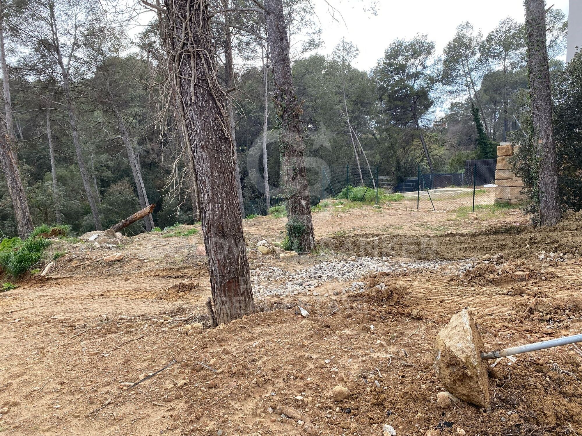 LAST FLAT PLOT IN EXCLUSIVE AND QUIET AREA OF BELLATERRA