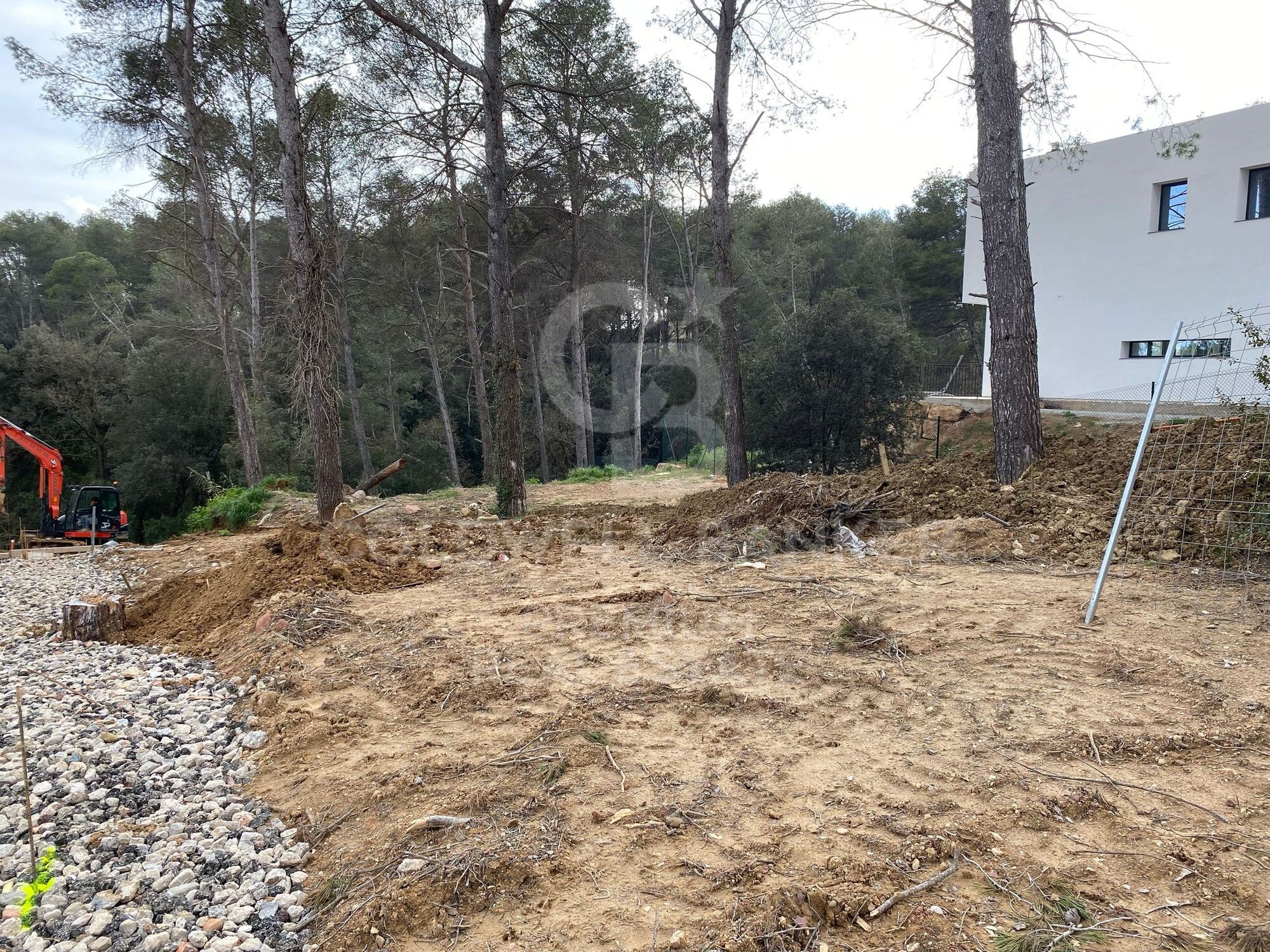 LAST FLAT PLOT IN EXCLUSIVE AND QUIET AREA OF BELLATERRA