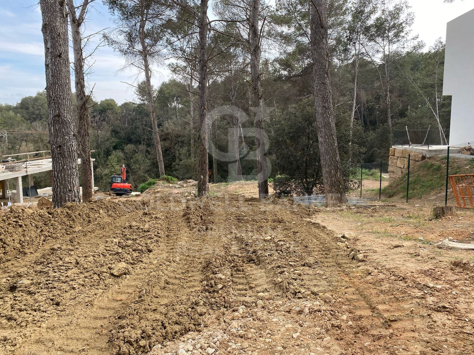 LAST FLAT PLOT IN EXCLUSIVE AND QUIET AREA OF BELLATERRA