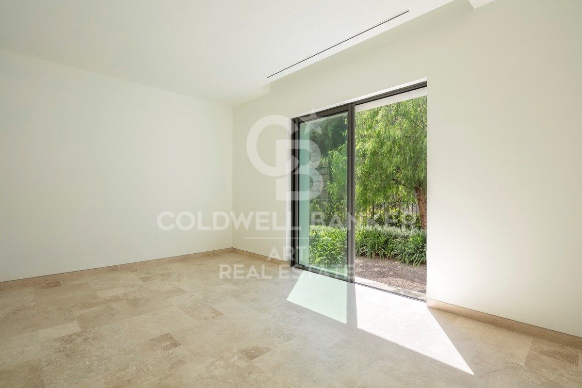 Sofisticada villa de estilo ibicenco en prestigiosa Finca Cortesín, Casares