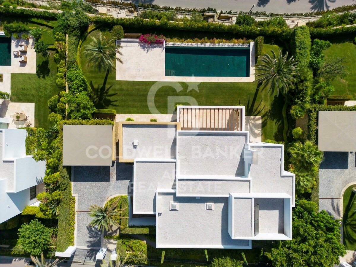 Sofisticada villa de estilo ibicenco en prestigiosa Finca Cortesín, Casares