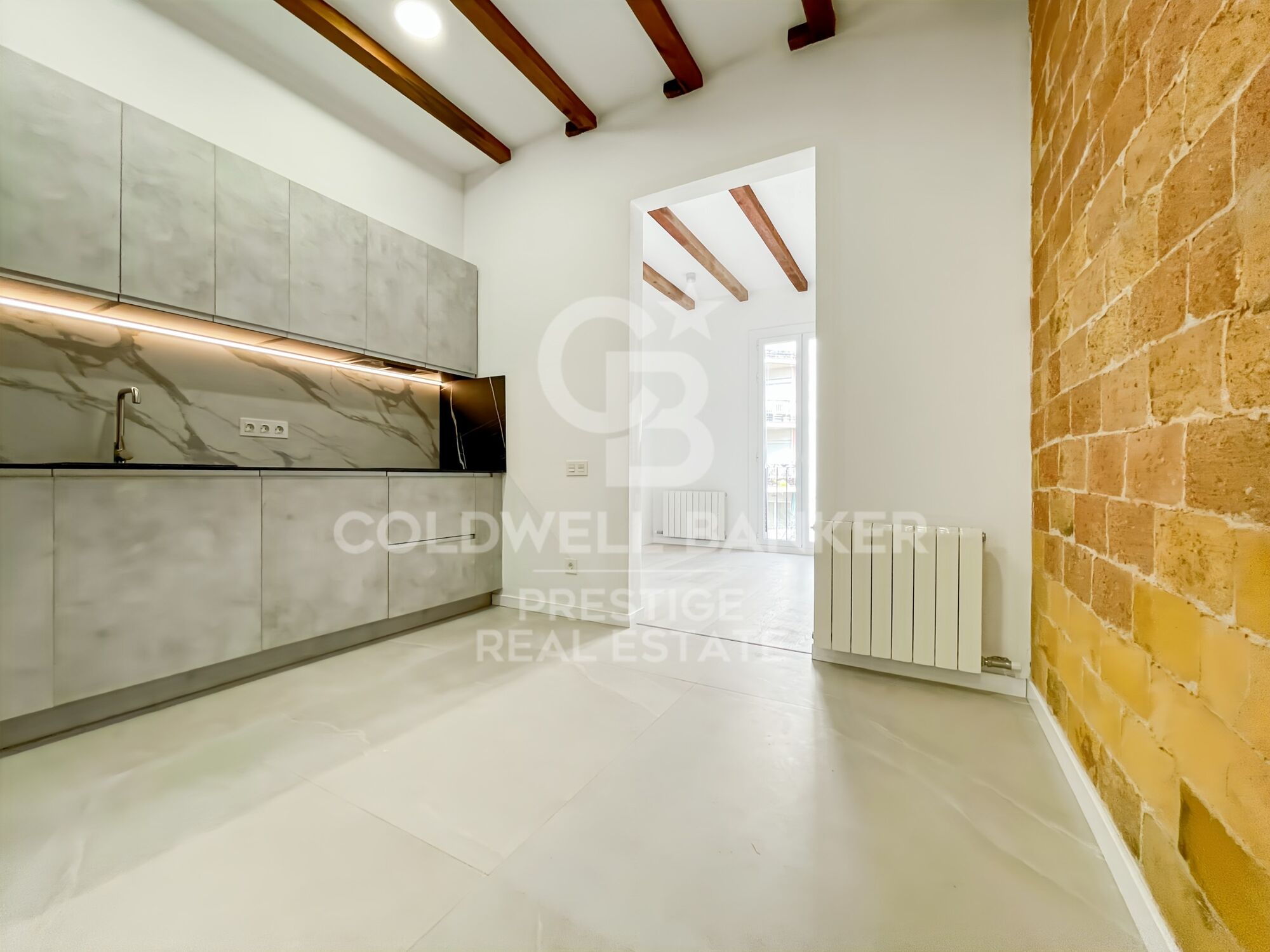 Reformado, para estrenar. A 50 metros de Sagrada Familia