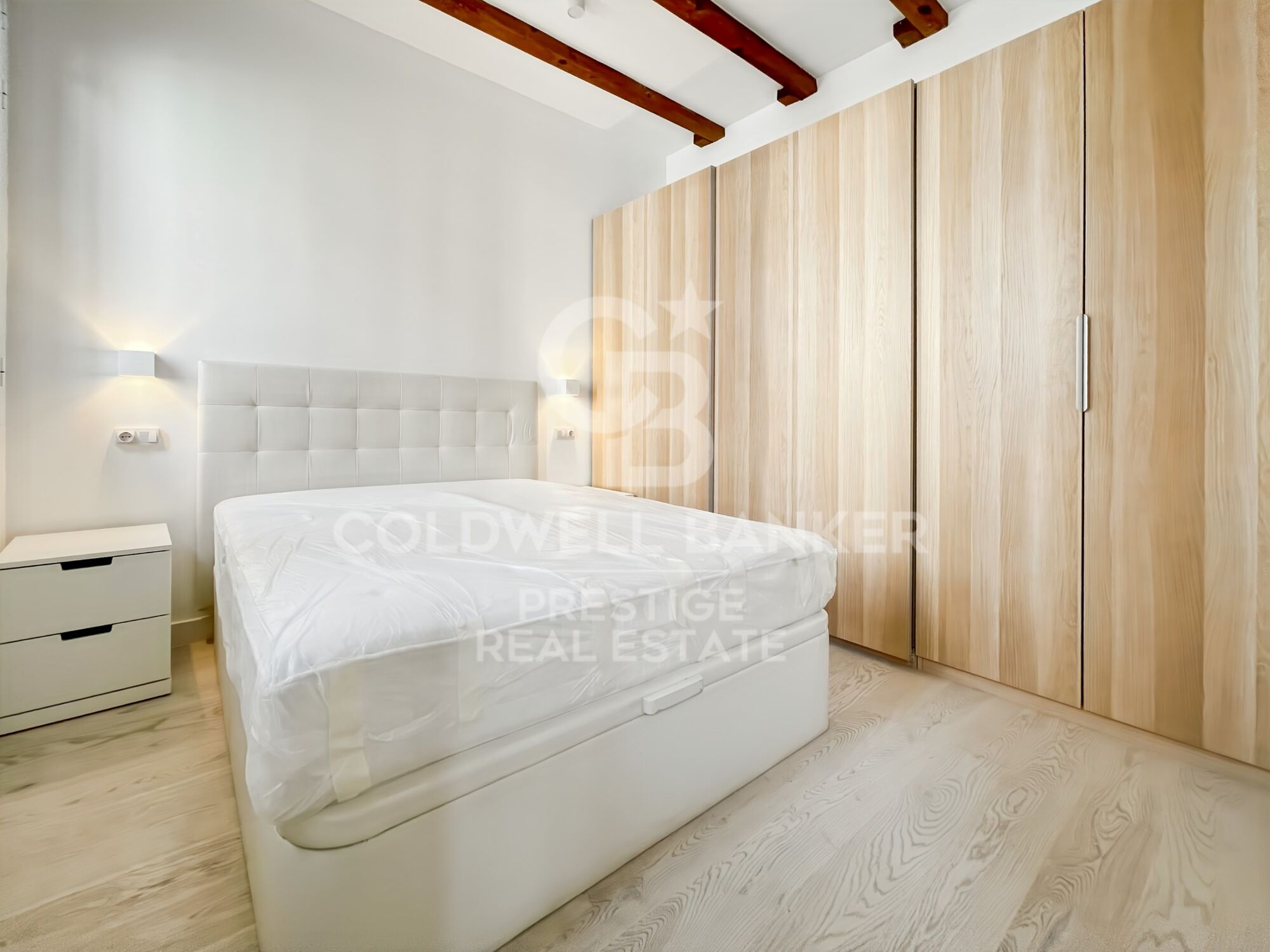 Reformado, para estrenar. A 50 metros de Sagrada Familia