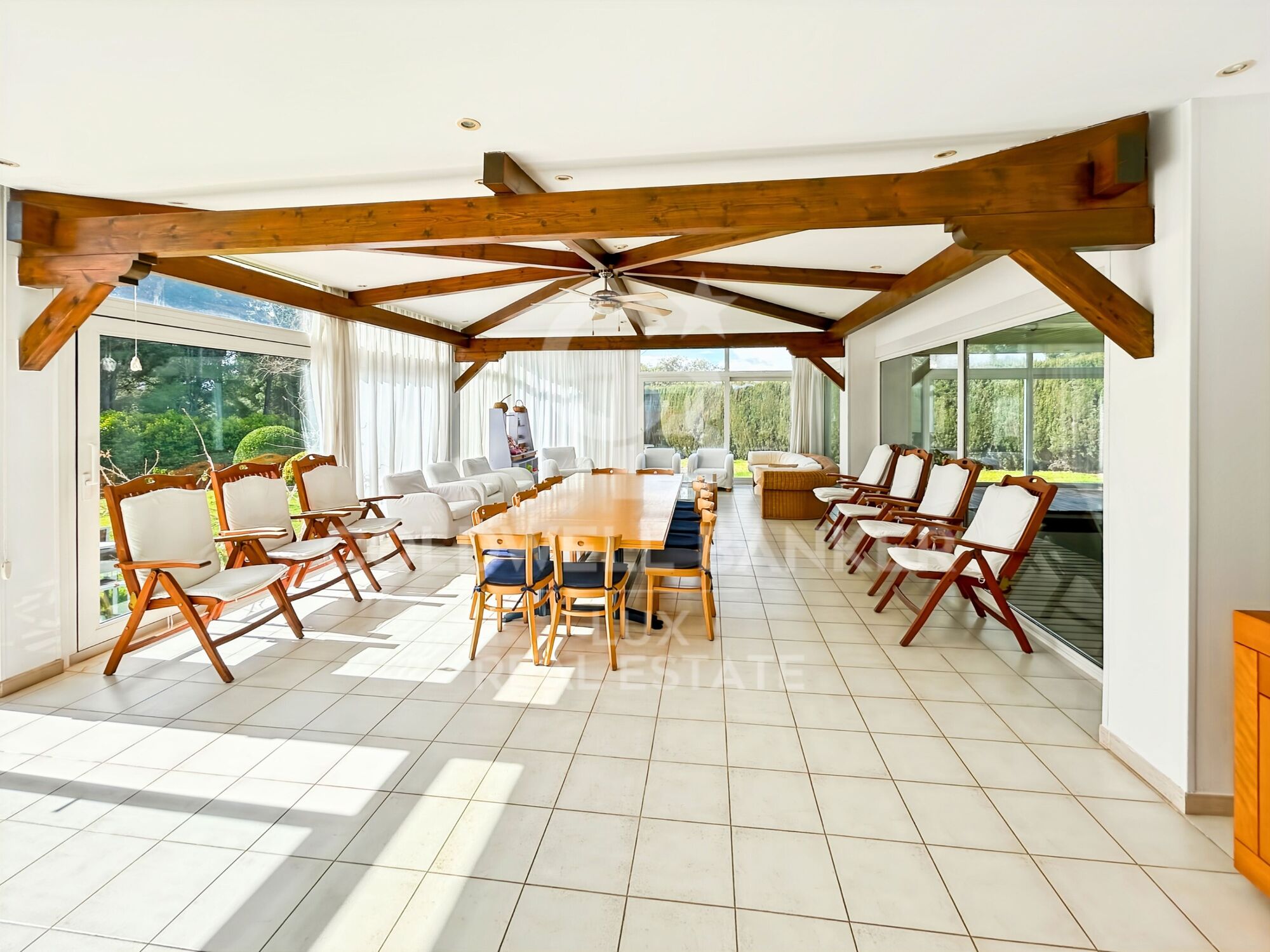 Luxury residence with garden, spa and high rental yield