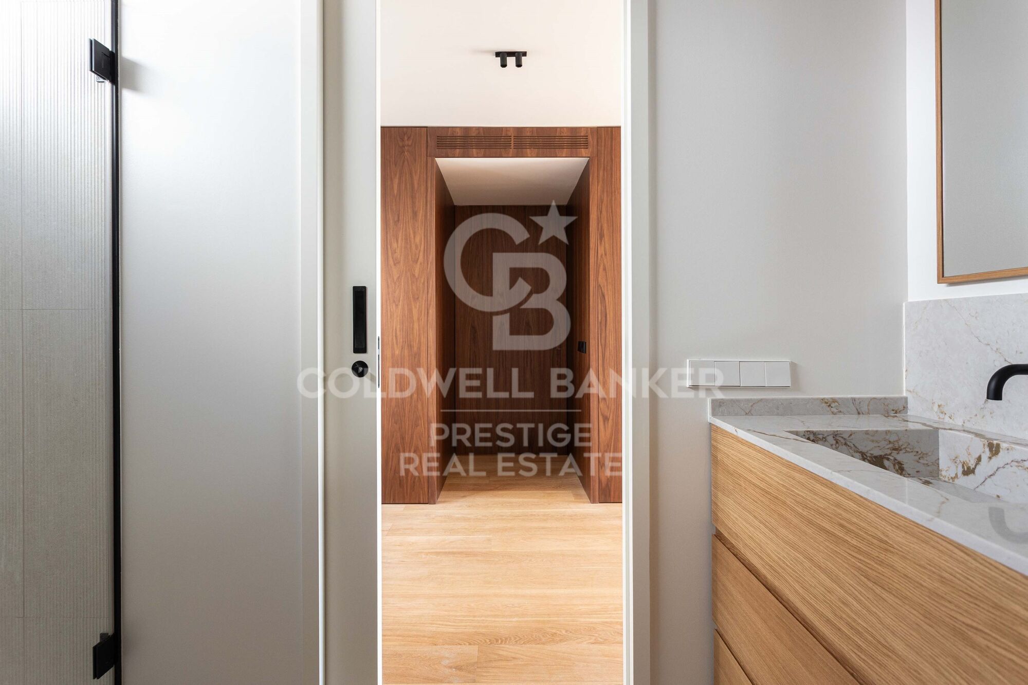 Exclusive penthouse with two terraces at living and bedroom level. Two parking spaces. 'La Dreta de l'Eixample', Barcelona