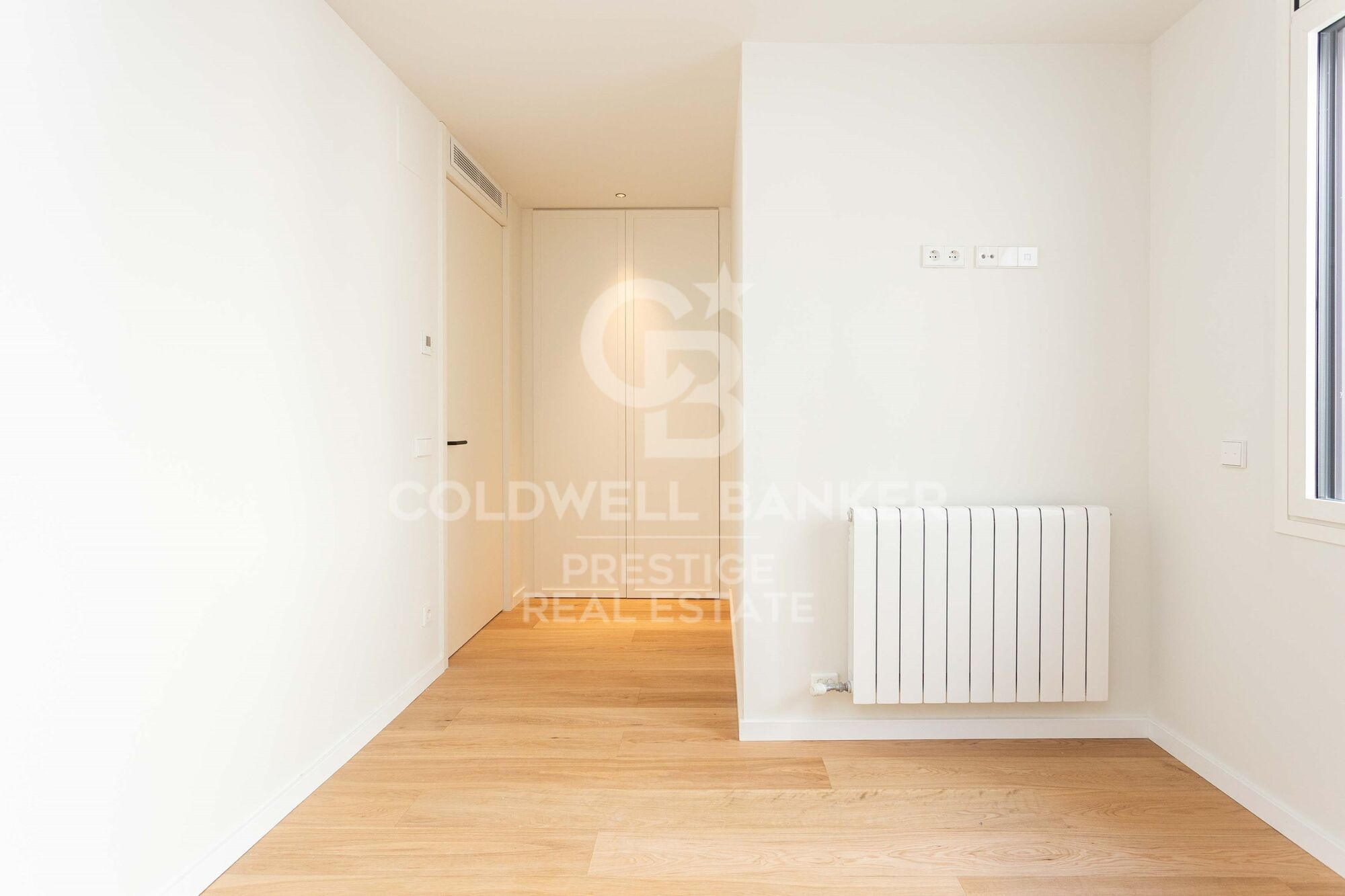 Exclusive penthouse with two terraces at living and bedroom level. Two parking spaces. 'La Dreta de l'Eixample', Barcelona