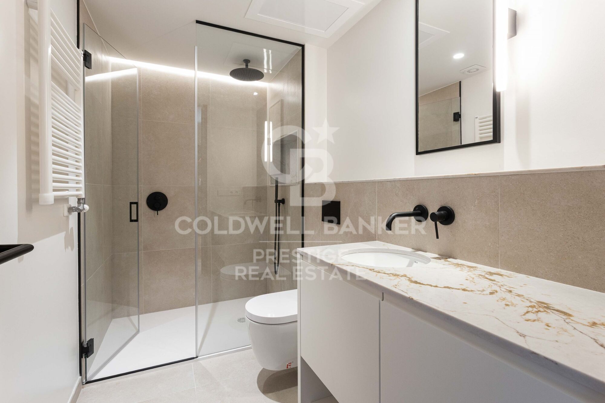 Exclusive penthouse with two terraces at living and bedroom level. Two parking spaces. 'La Dreta de l'Eixample', Barcelona