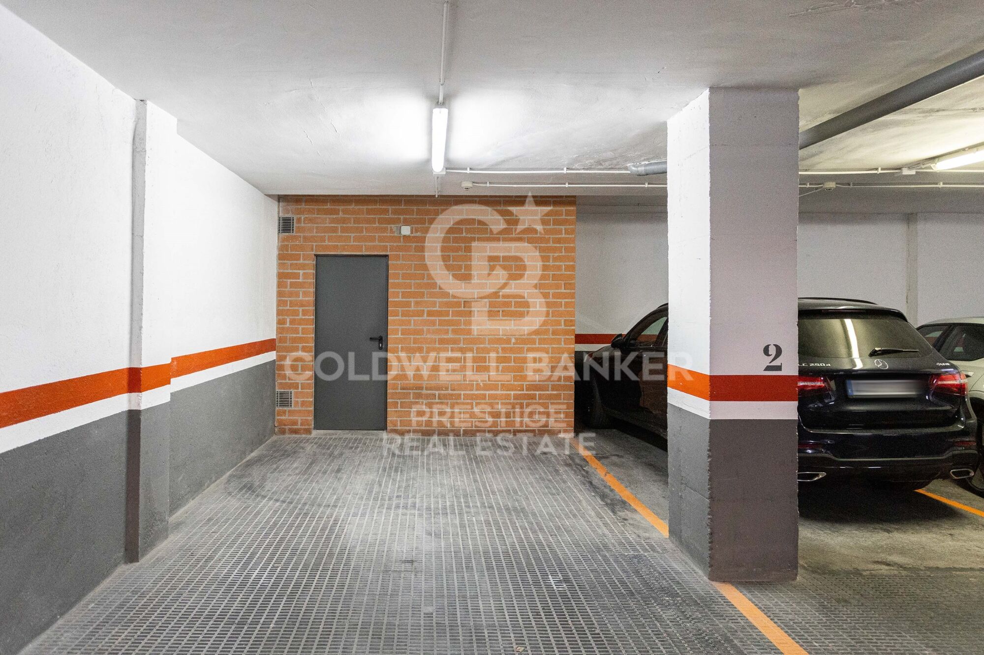 Exclusive penthouse with two terraces at living and bedroom level. Two parking spaces. 'La Dreta de l'Eixample', Barcelona