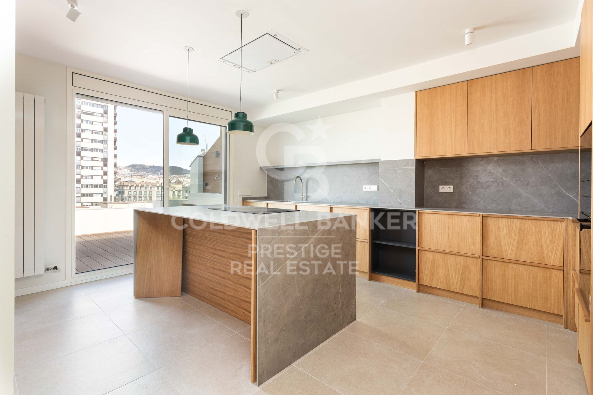 Exclusive penthouse with two terraces at living and bedroom level. Two parking spaces. 'La Dreta de l'Eixample', Barcelona