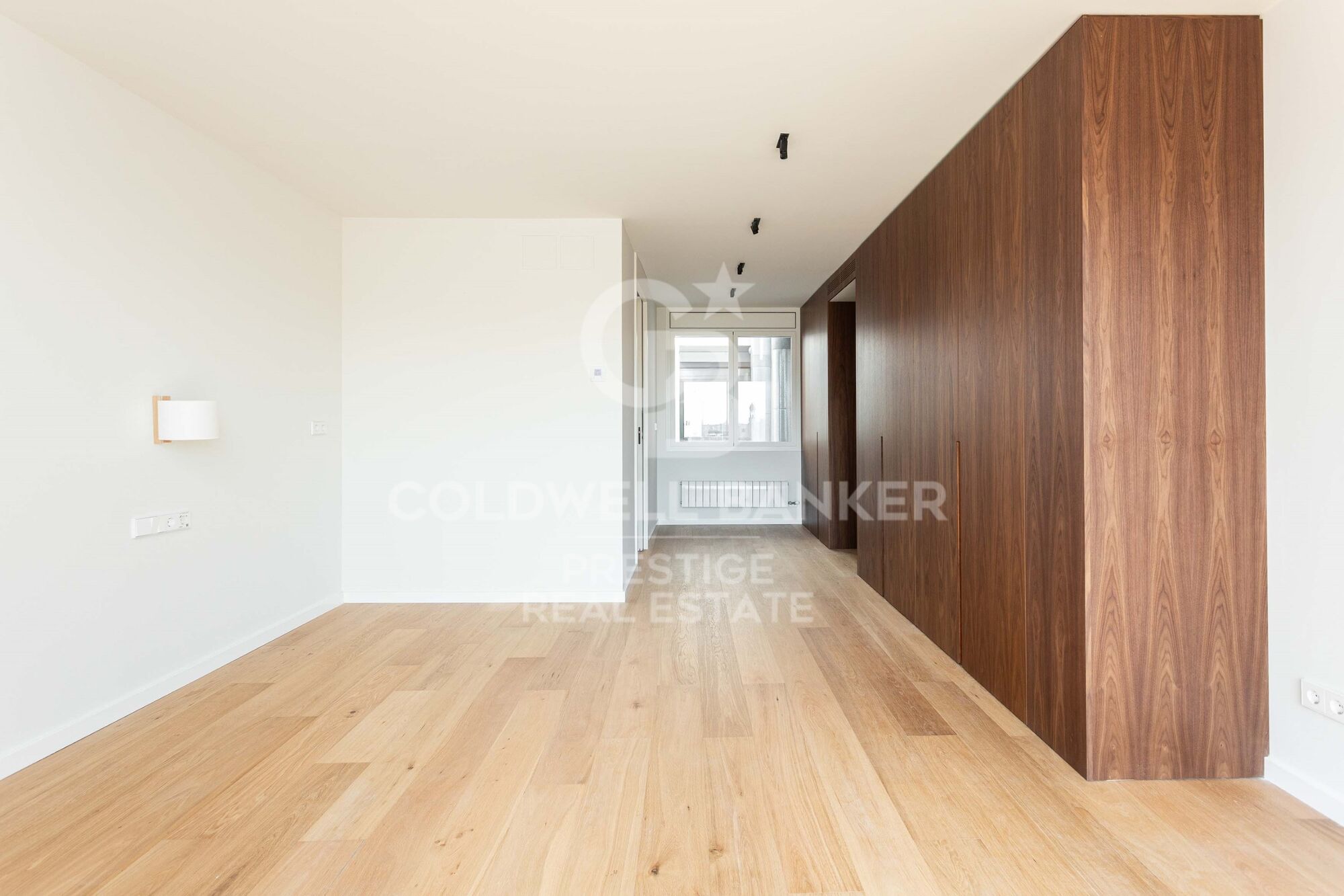 Exclusive penthouse with two terraces at living and bedroom level. Two parking spaces. 'La Dreta de l'Eixample', Barcelona