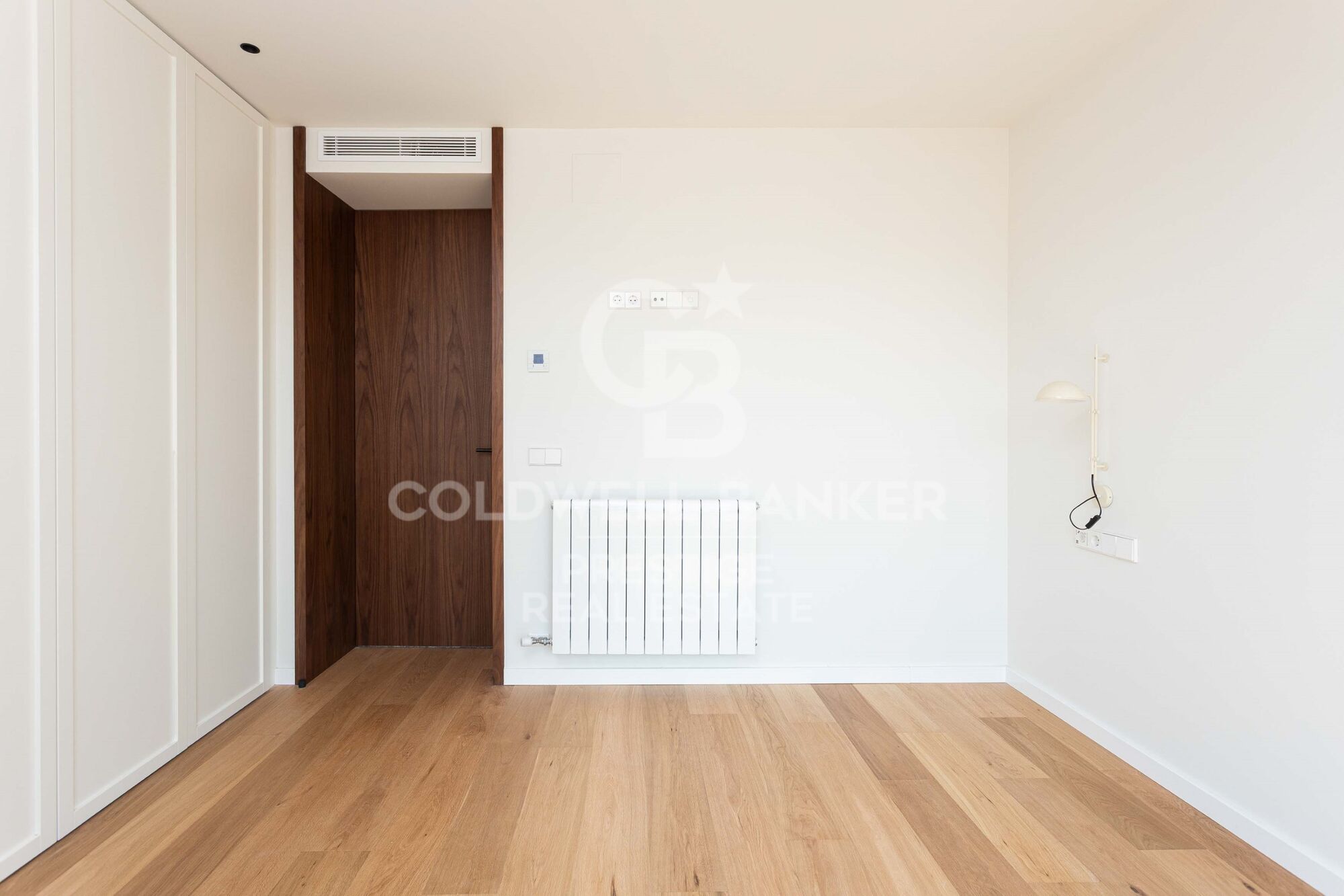 Exclusive penthouse with two terraces at living and bedroom level. Two parking spaces. 'La Dreta de l'Eixample', Barcelona