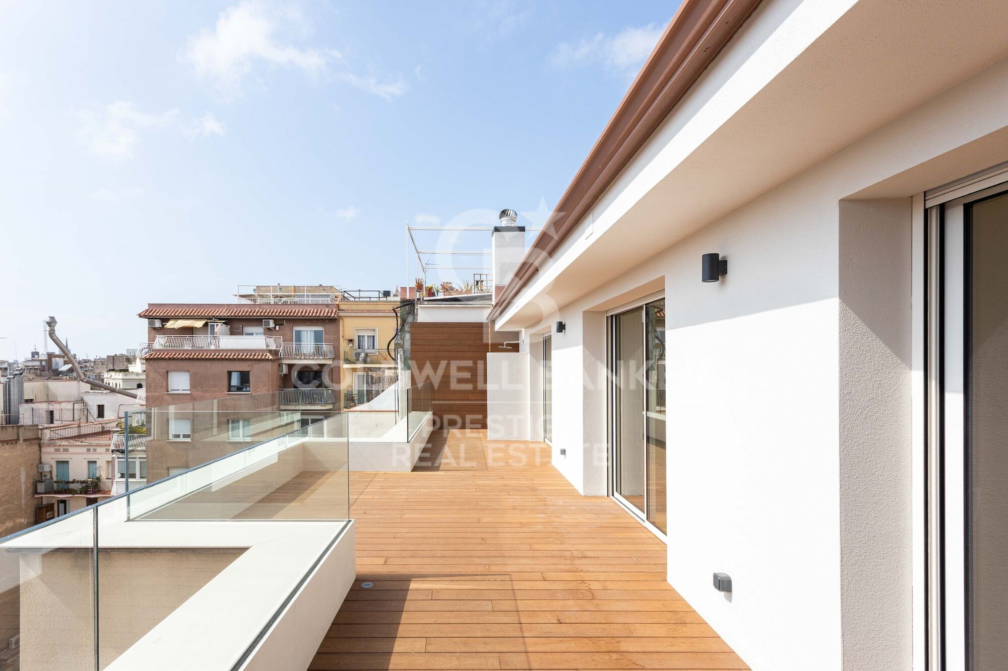 Exclusive penthouse with two terraces at living and bedroom level. Two parking spaces. 'La Dreta de l'Eixample', Barcelona