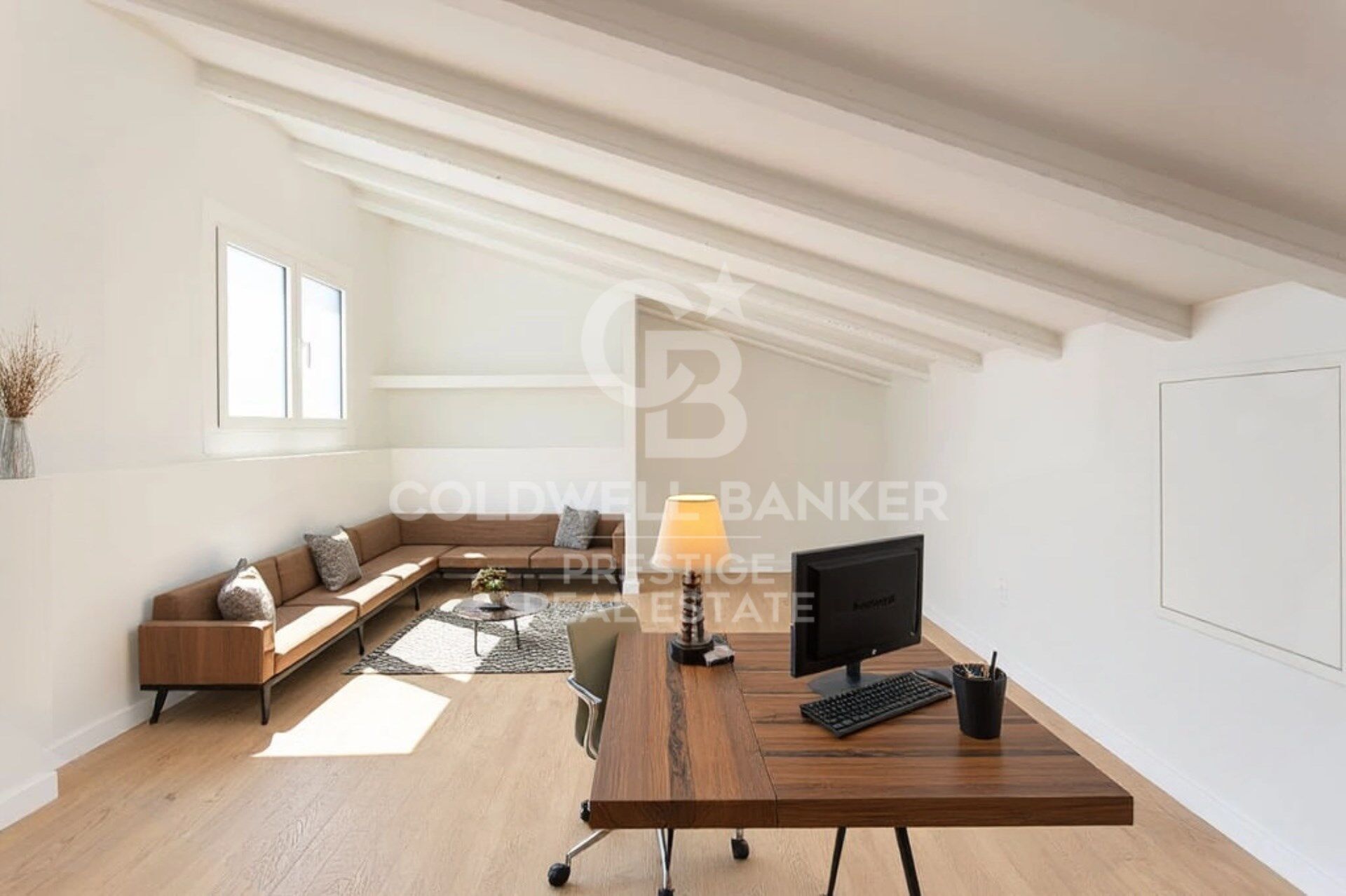 Exclusive penthouse with two terraces at living and bedroom level. Two parking spaces. 'La Dreta de l'Eixample', Barcelona