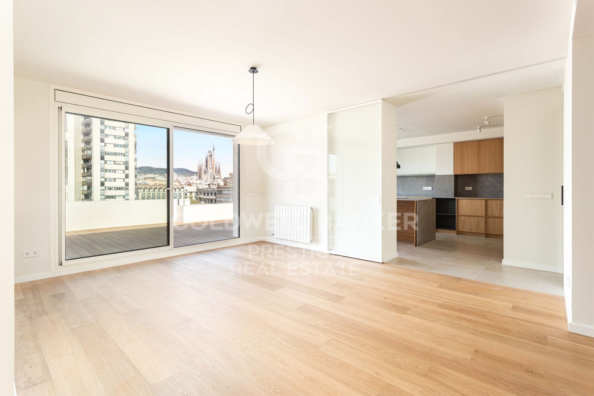 Exclusive penthouse with two terraces at living and bedroom level. Two parking spaces. 'La Dreta de l'Eixample', Barcelona