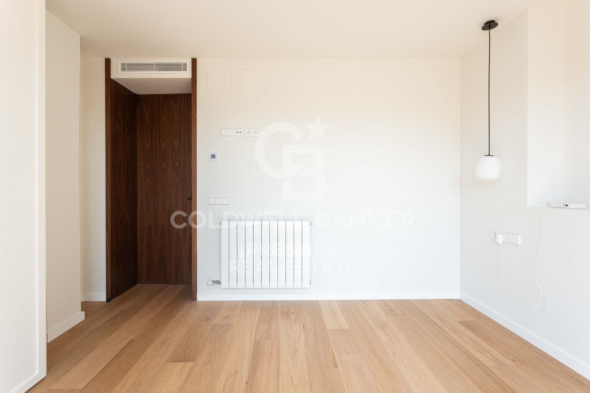 Exclusive penthouse with two terraces at living and bedroom level. Two parking spaces. 'La Dreta de l'Eixample', Barcelona