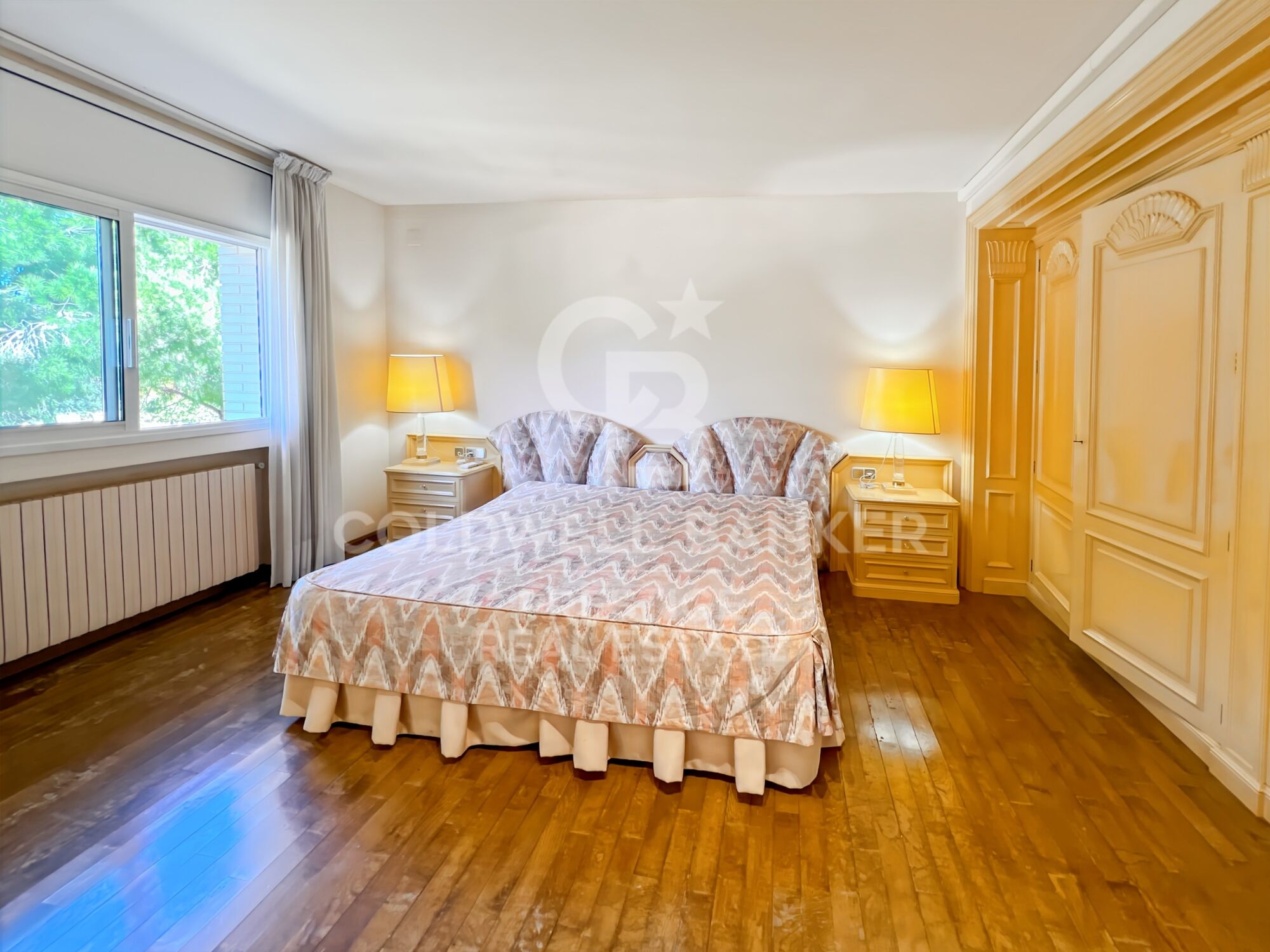 Exclusive Family Villa with Garden and Pool for sale near the Beach of Sitges