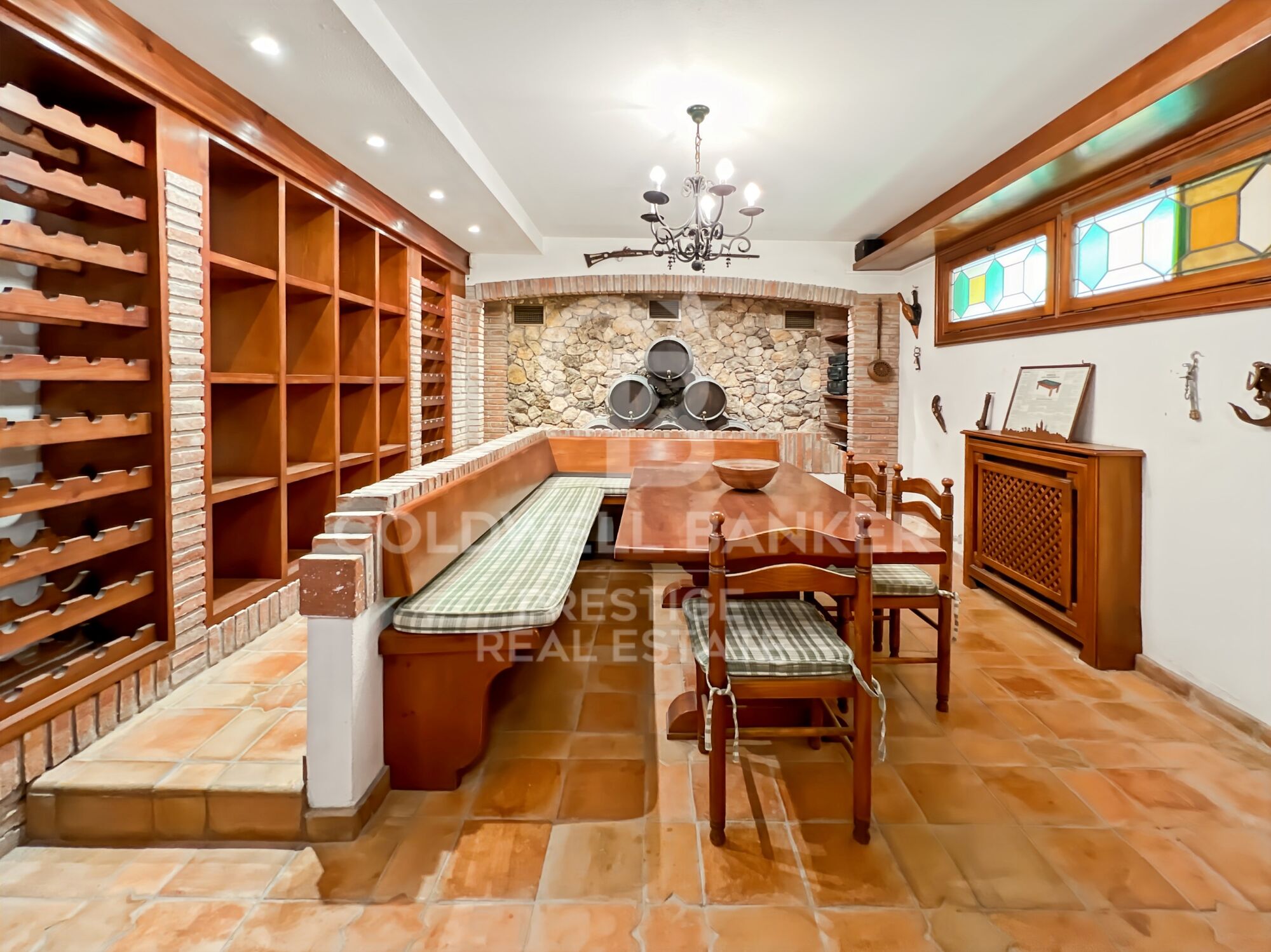 Villa con jardín y piscina a la venta en Terramar Sitges