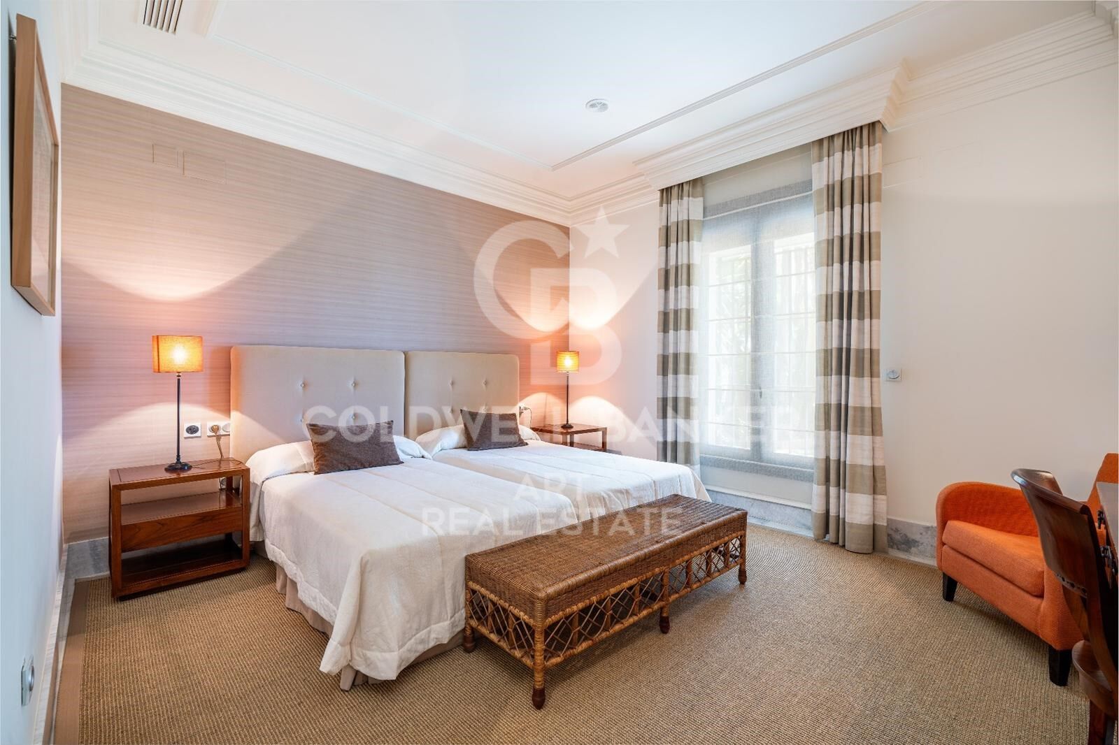 Maravillosa Villa en primera linea de golf de Santa Clara, Marbella