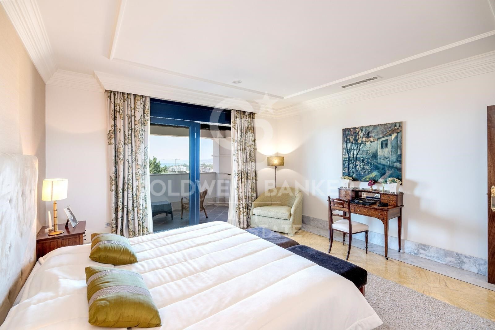 Maravillosa Villa en primera linea de golf de Santa Clara, Marbella