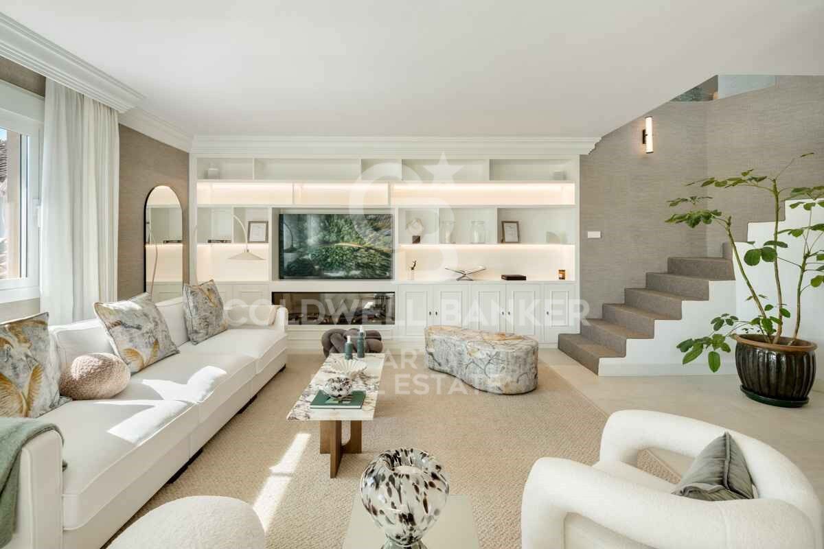 Exceptional Duplex Penthouse with Panoramic Sea and Mountain Views on Marbella's Golden Mile