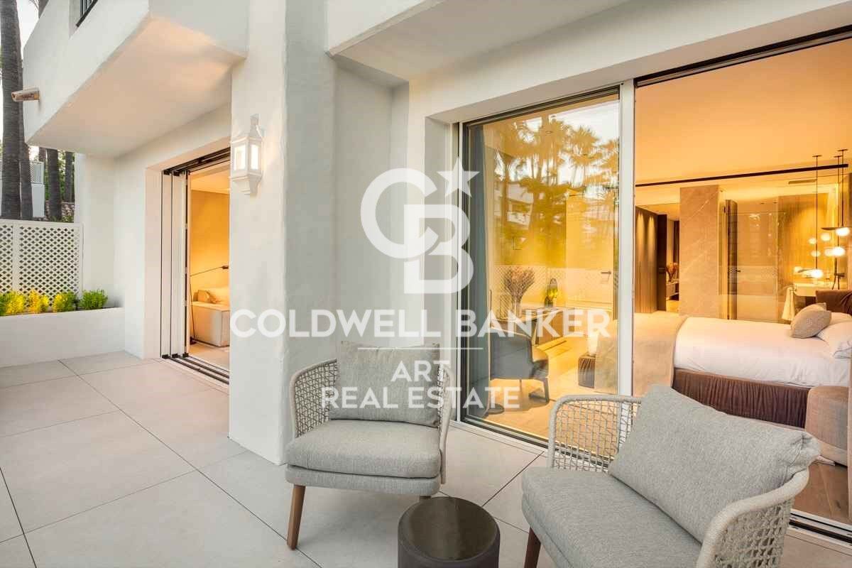 Impresionante Apartamento con Ubicación Privilegiada en el Resort Puente Romano, Milla de Oro de Marbella