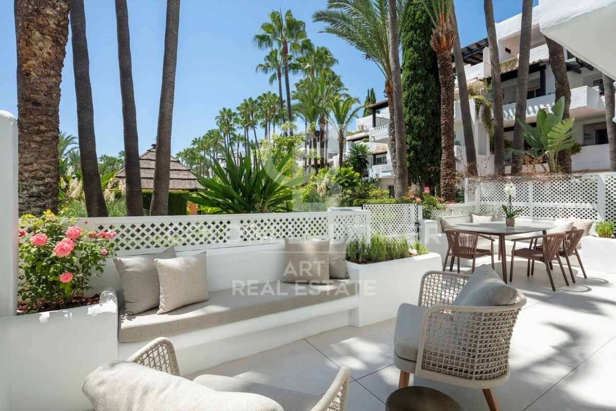 Impresionante Apartamento con Ubicación Privilegiada en el Resort Puente Romano, Milla de Oro de Marbella
