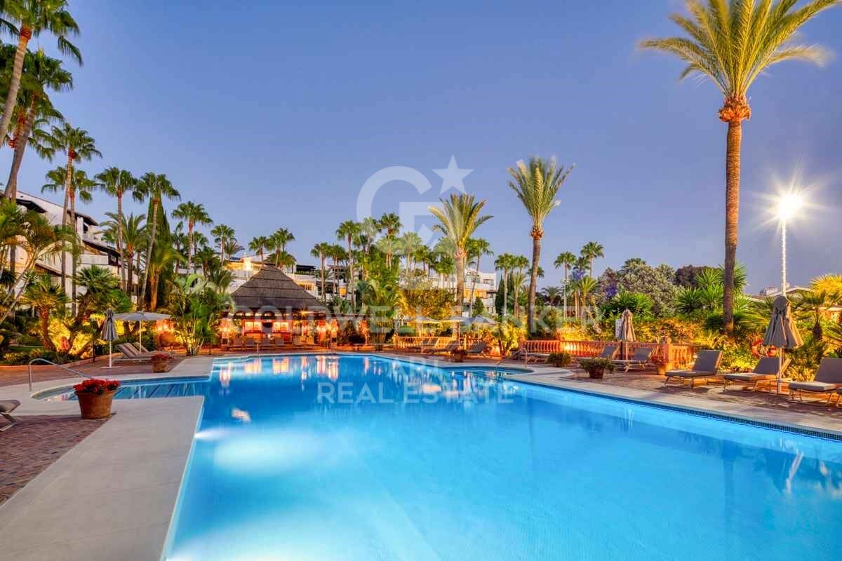 Impresionante Apartamento con Ubicación Privilegiada en el Resort Puente Romano, Milla de Oro de Marbella