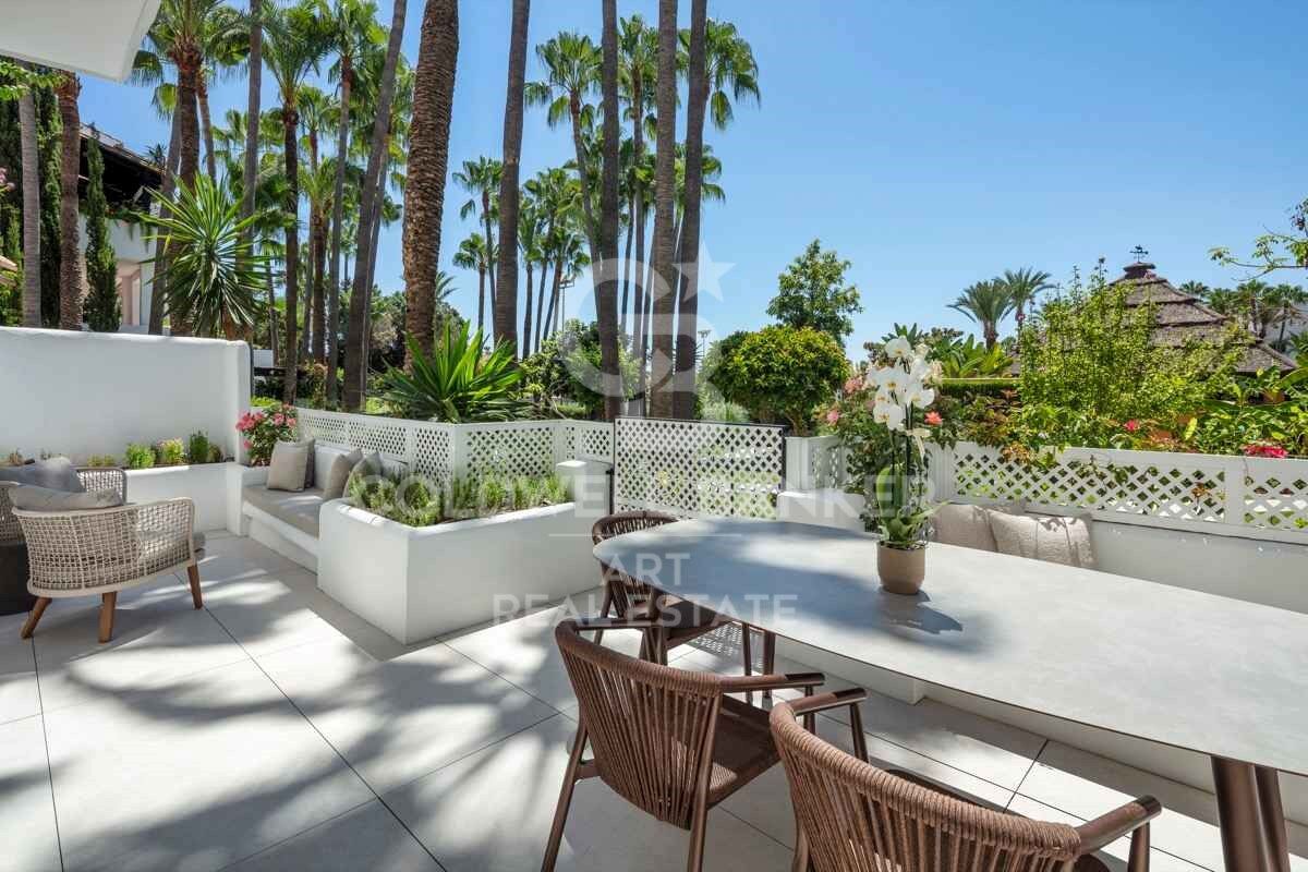 Impresionante Apartamento con Ubicación Privilegiada en el Resort Puente Romano, Milla de Oro de Marbella