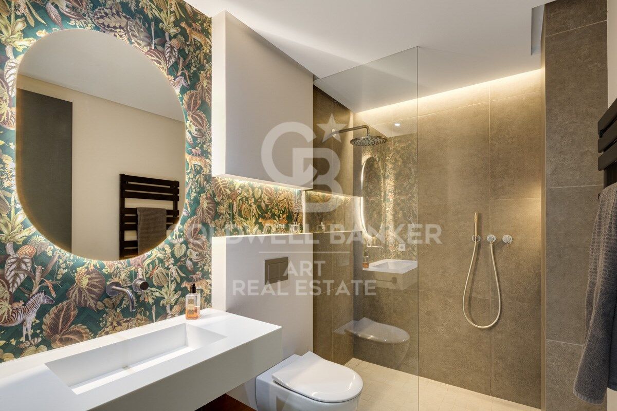 Beautiful Contemporary Villa with Sea Views in La Cerquilla, Nueva Andalucía