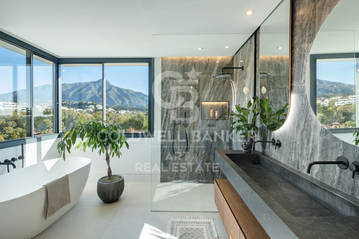 Superbe villa contemporaine avec vue sur la mer à La Cerquilla, Nueva Andalucía