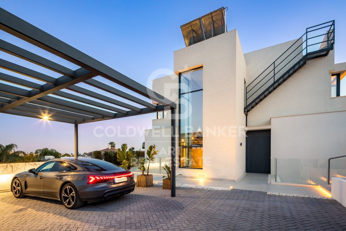 Superbe villa contemporaine avec vue sur la mer à La Cerquilla, Nueva Andalucía