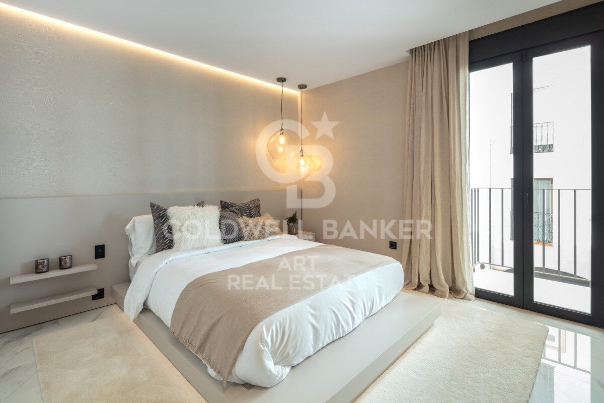 Amazing contemporary apartment in the famous Puerto Banús Marina